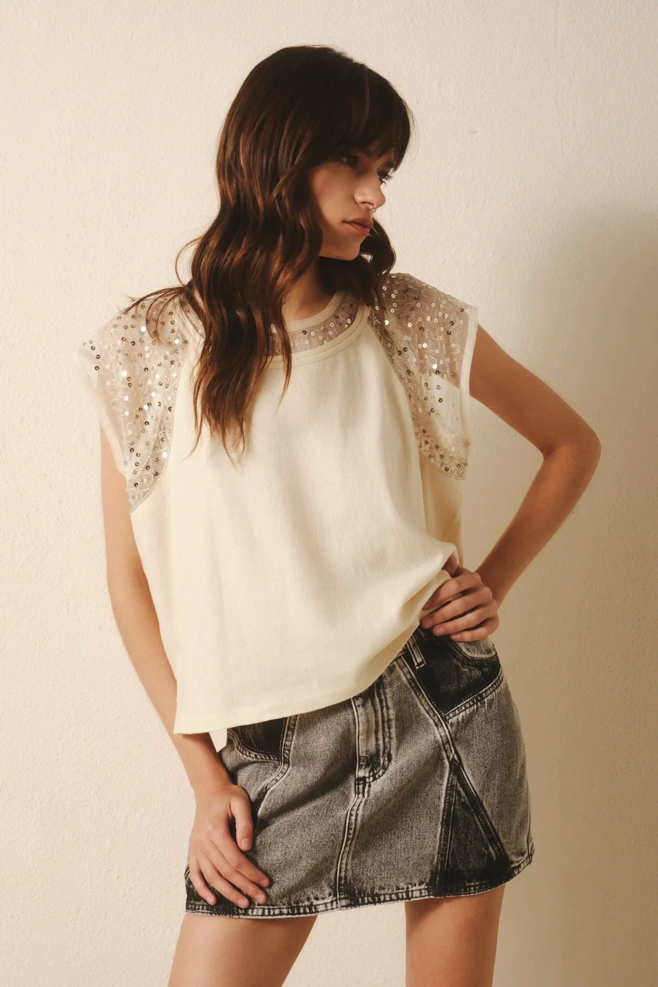 REMERA MINIMAL SEQUINS